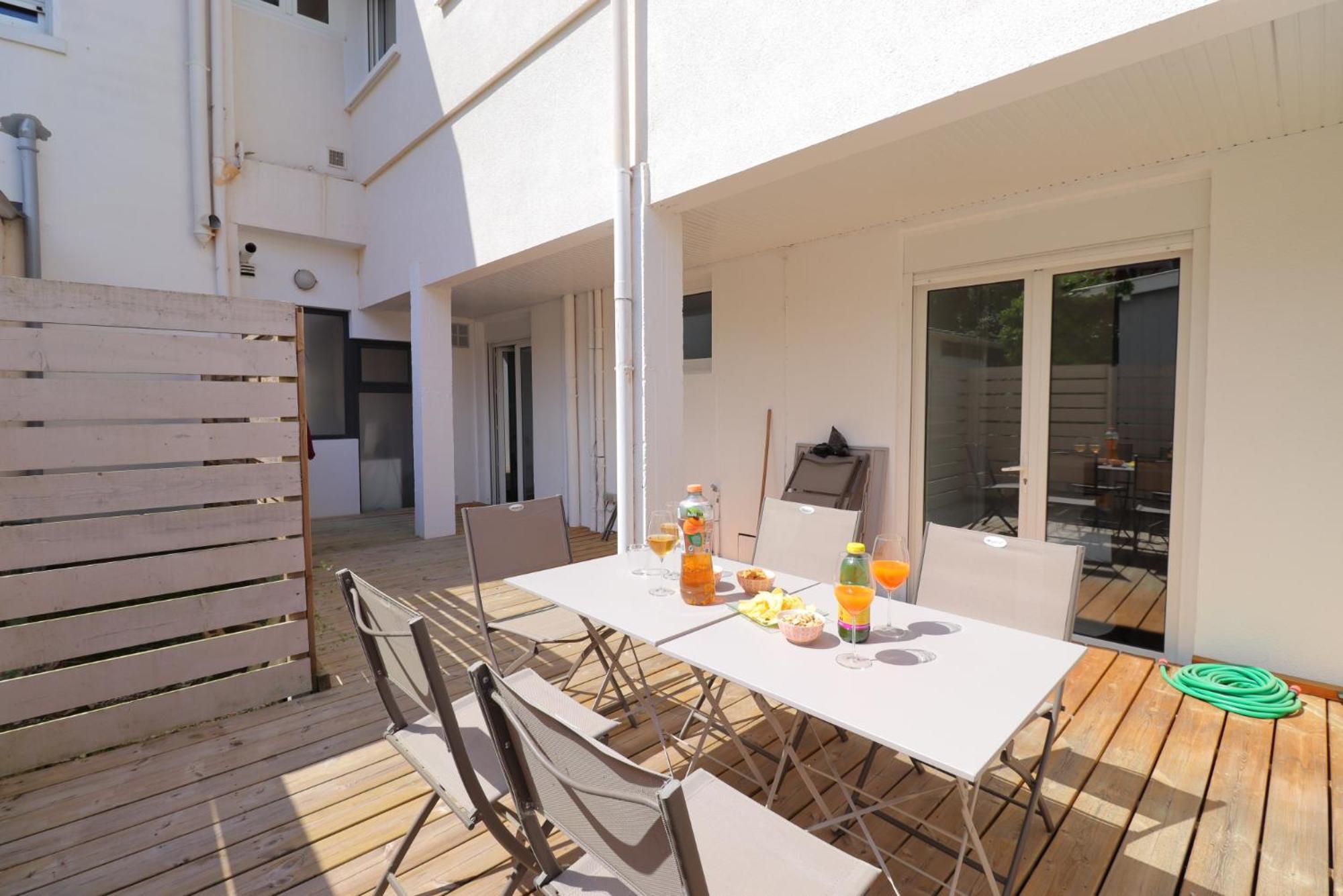 Le Spazioso - T3 Arcachon Avec Terrasse Privative Cameră foto